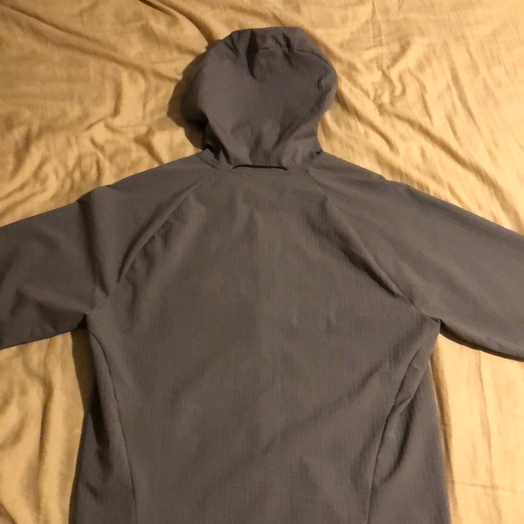 Grey Nike DRI-FIT windbreaker - Picture 4 of 4